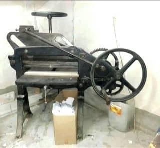 Antique Guillotine Paper Cutting Machine for Sale