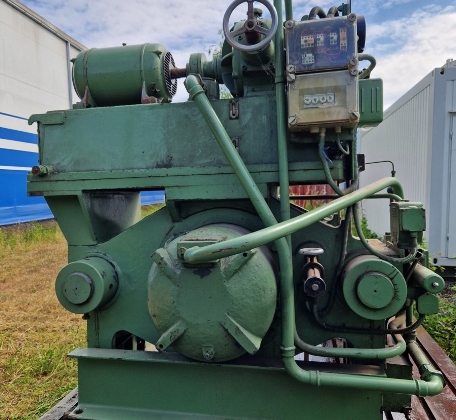 Hydraulic wheel press HANAU 8896-57
