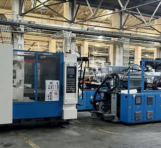 Engel Duo 3550/650 injection molding machines