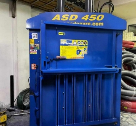 Second hand European 50 Ton vertical bale press machine with warranty