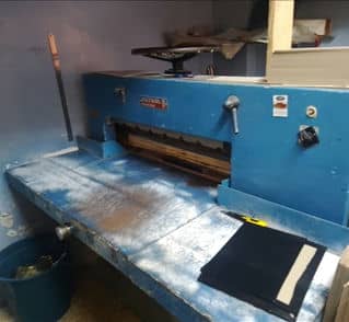 GUILLOTINE USTGUL BRAND 85CM IN CLEAN WORKING CONDITION