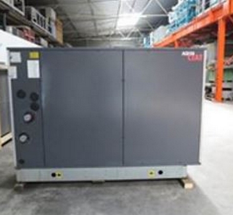 Refrigeration machine with the chiller