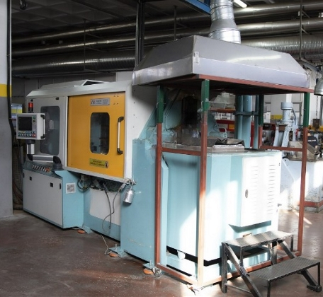 400 TONS HOT CHAMBER INJECTION MACHINE