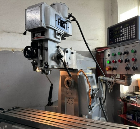 FIRST NUMBER 5 NUMBER 5 NUMBER DIGITAL 3 AXIS AUTOMATIC MILLING MACHINE FROM GöBEK