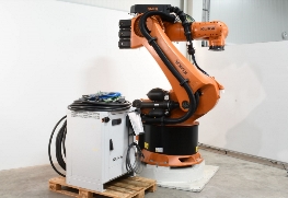 Heavy-duty industrial robot with KRC4 control